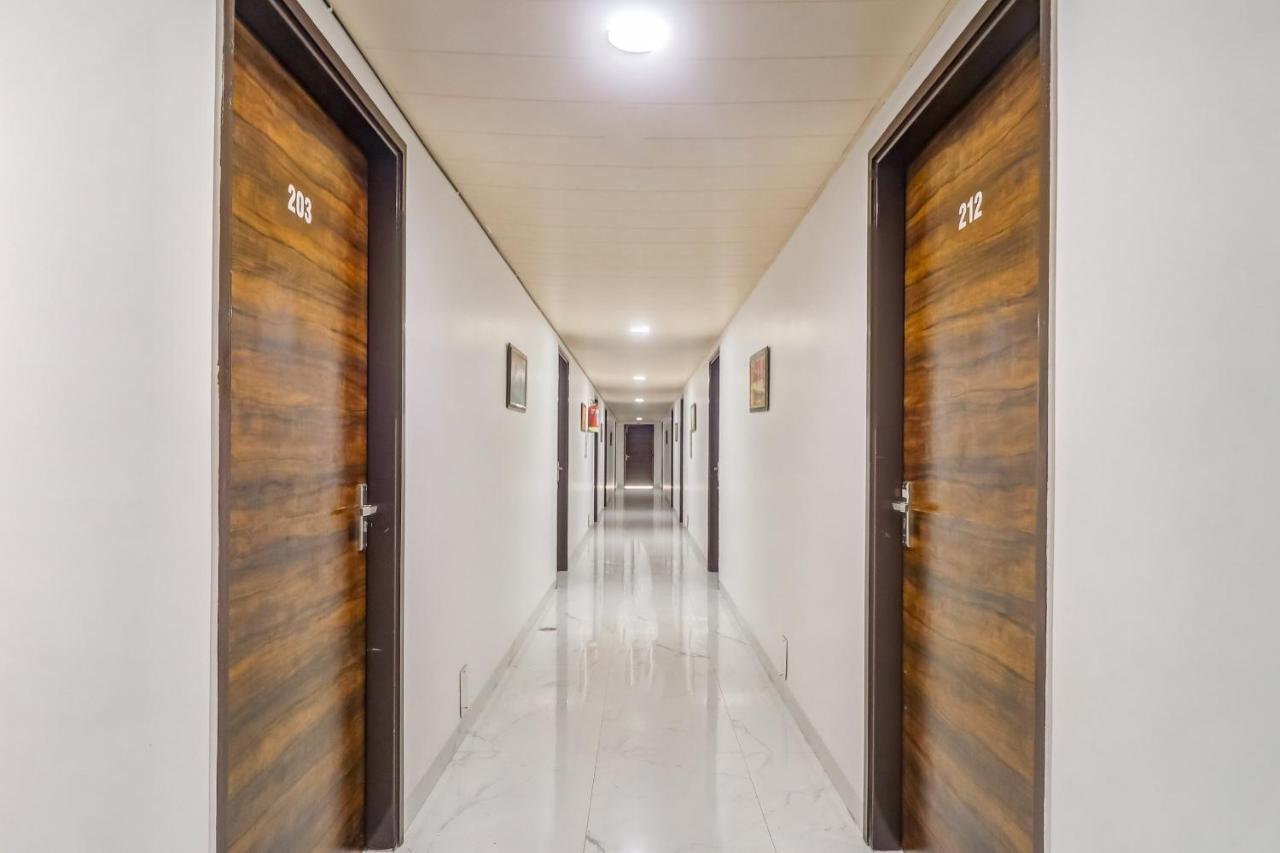 Townhouse Hotel Ludhiana Buitenkant foto