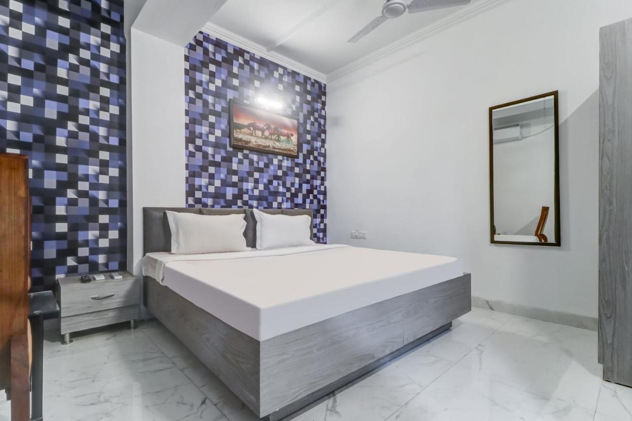 Townhouse Hotel Ludhiana Buitenkant foto