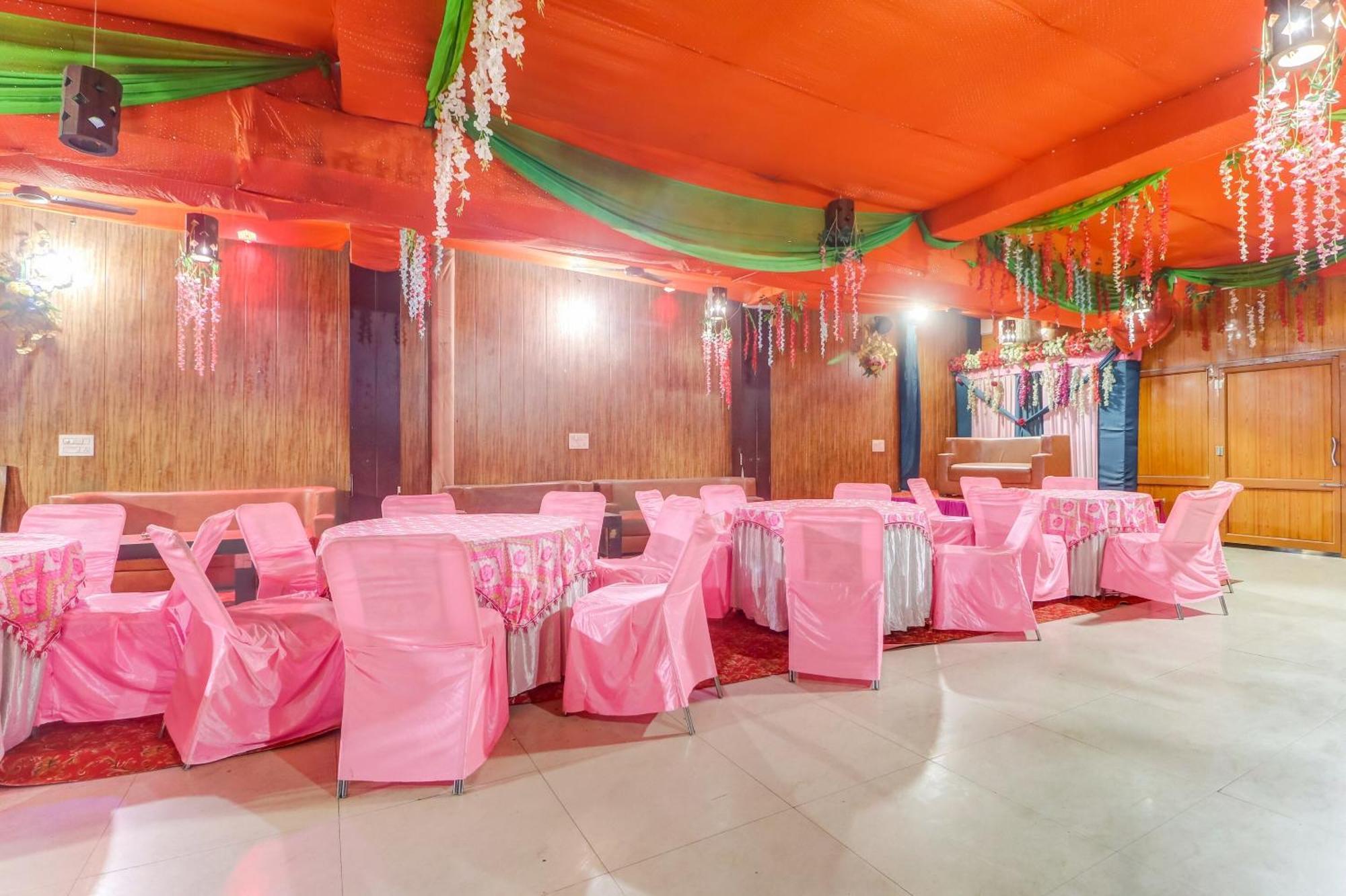 Townhouse Hotel Ludhiana Buitenkant foto