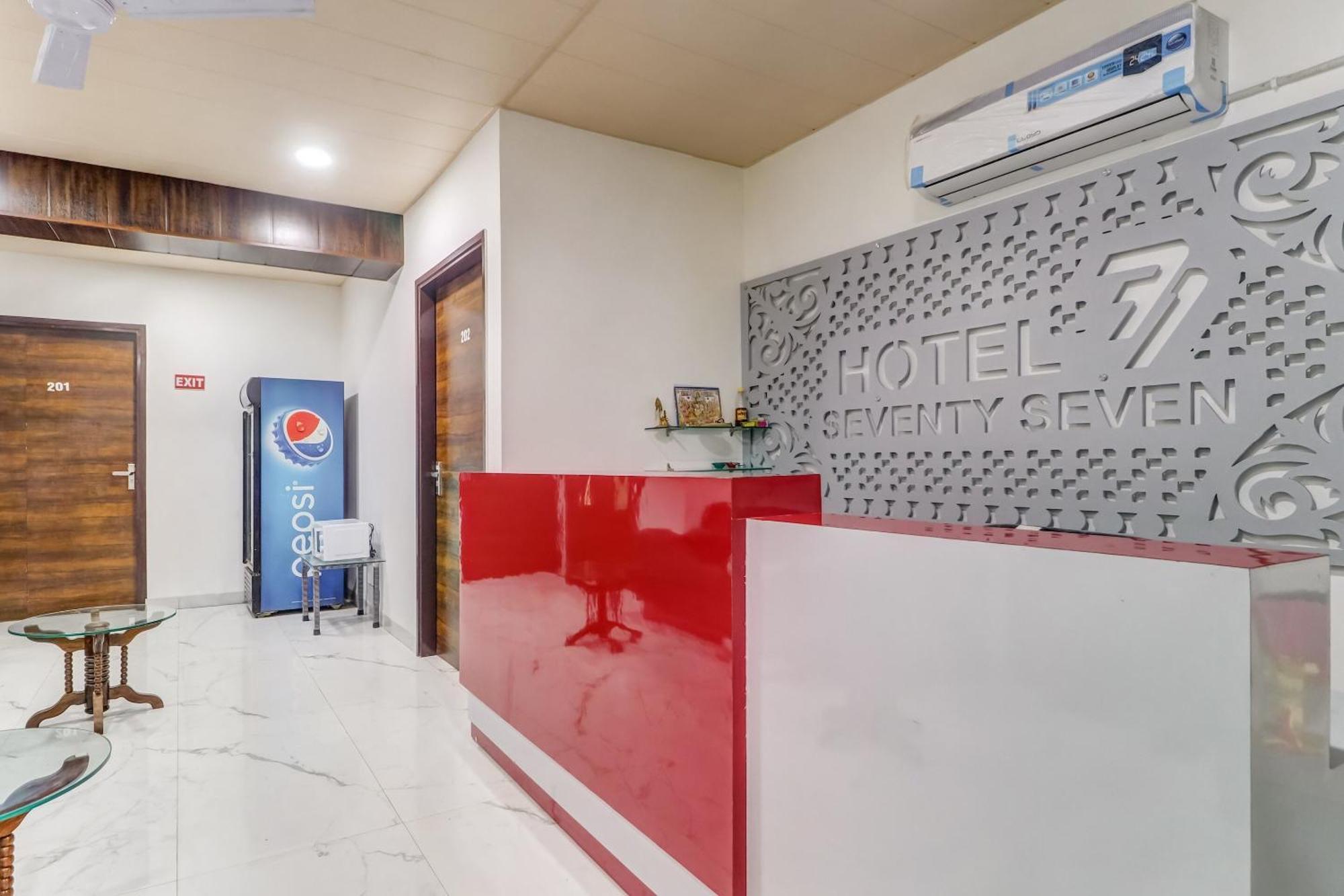 Townhouse Hotel Ludhiana Buitenkant foto