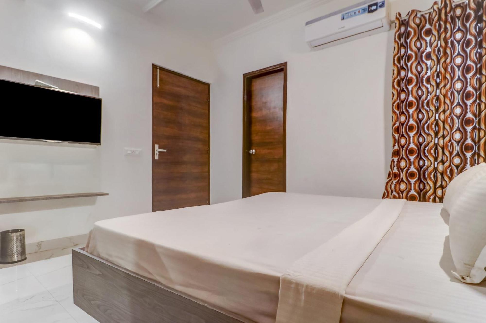 Townhouse Hotel Ludhiana Buitenkant foto