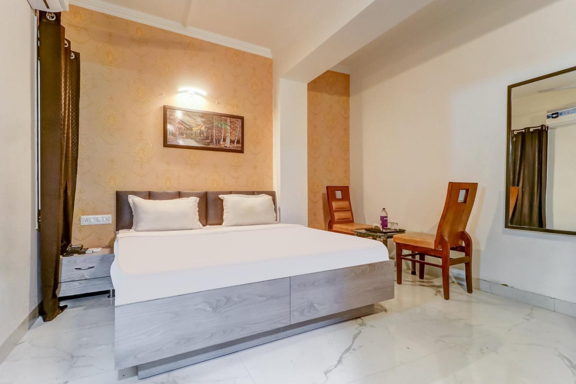 Townhouse Hotel Ludhiana Buitenkant foto
