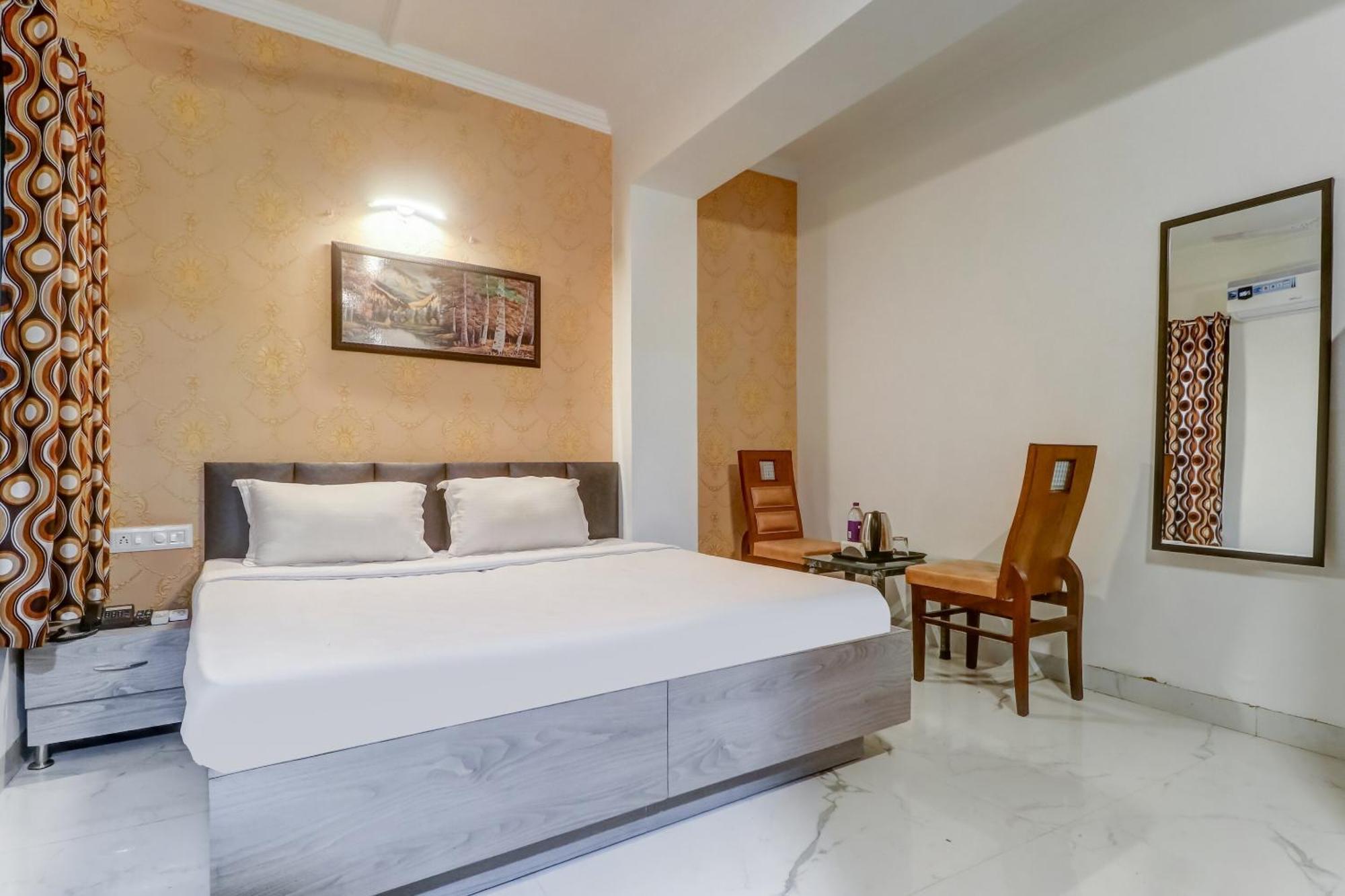 Townhouse Hotel Ludhiana Buitenkant foto