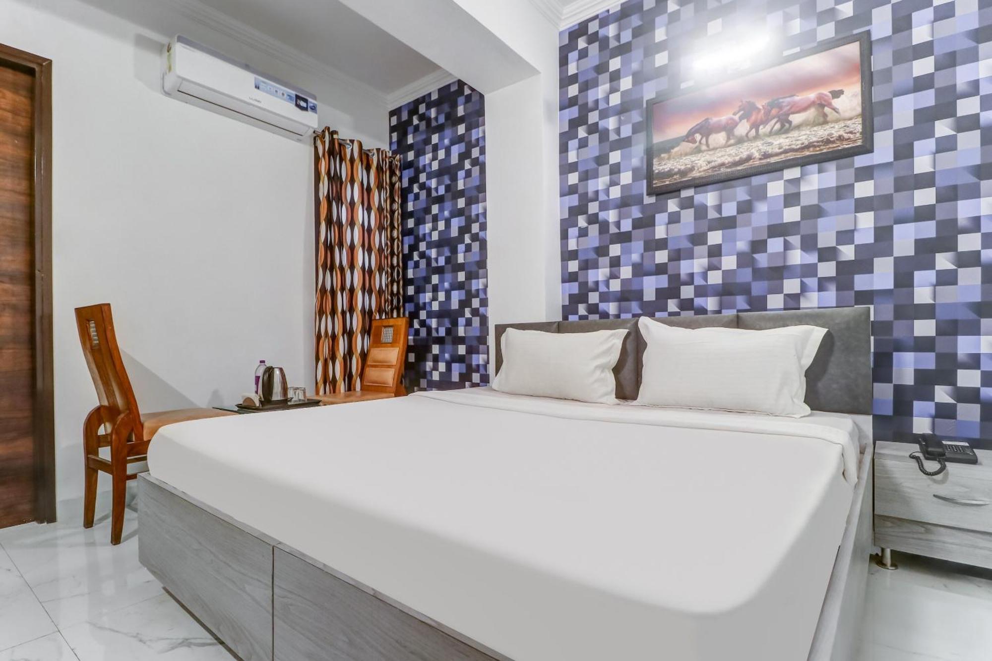 Townhouse Hotel Ludhiana Buitenkant foto