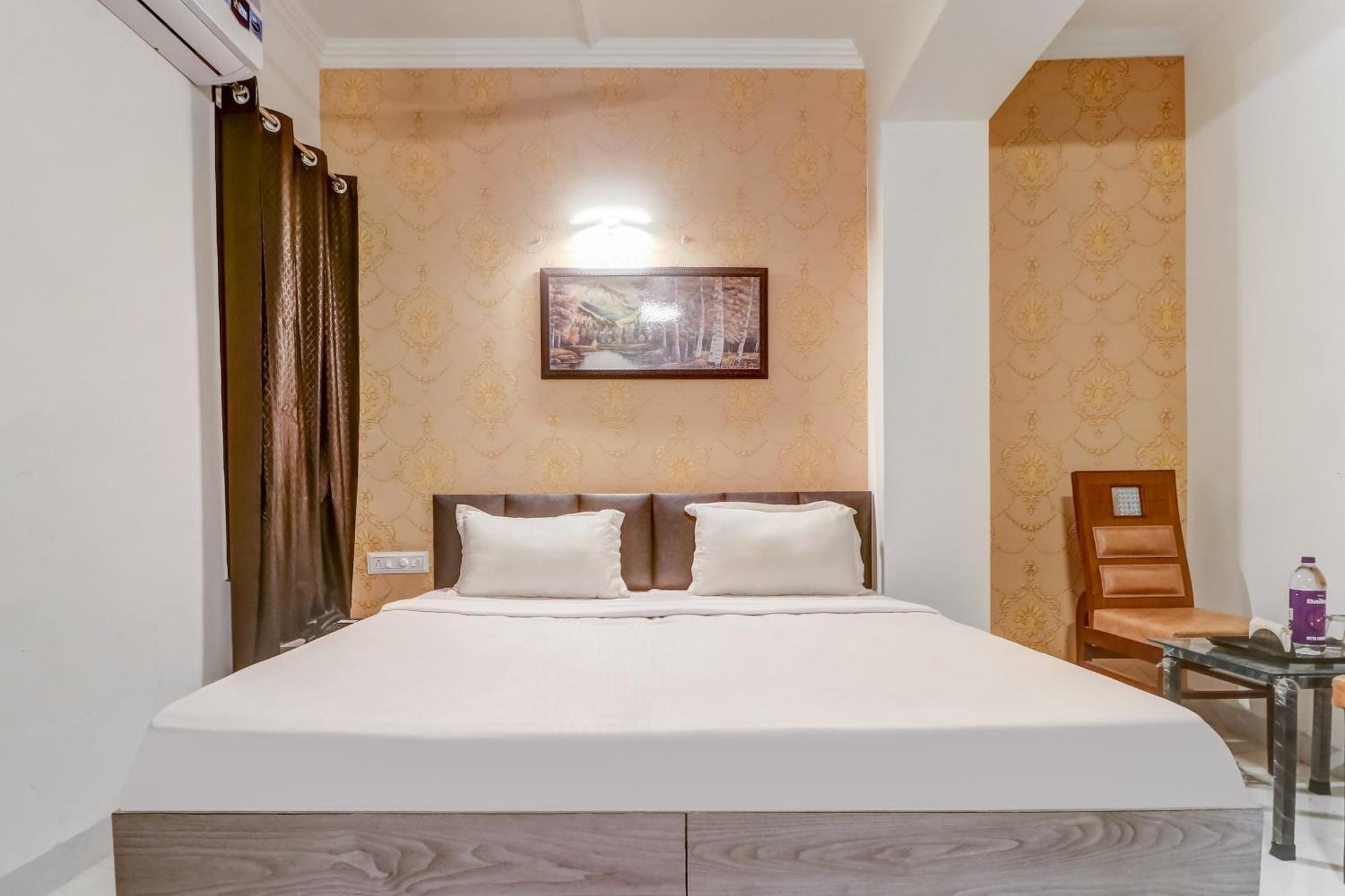 Townhouse Hotel Ludhiana Buitenkant foto