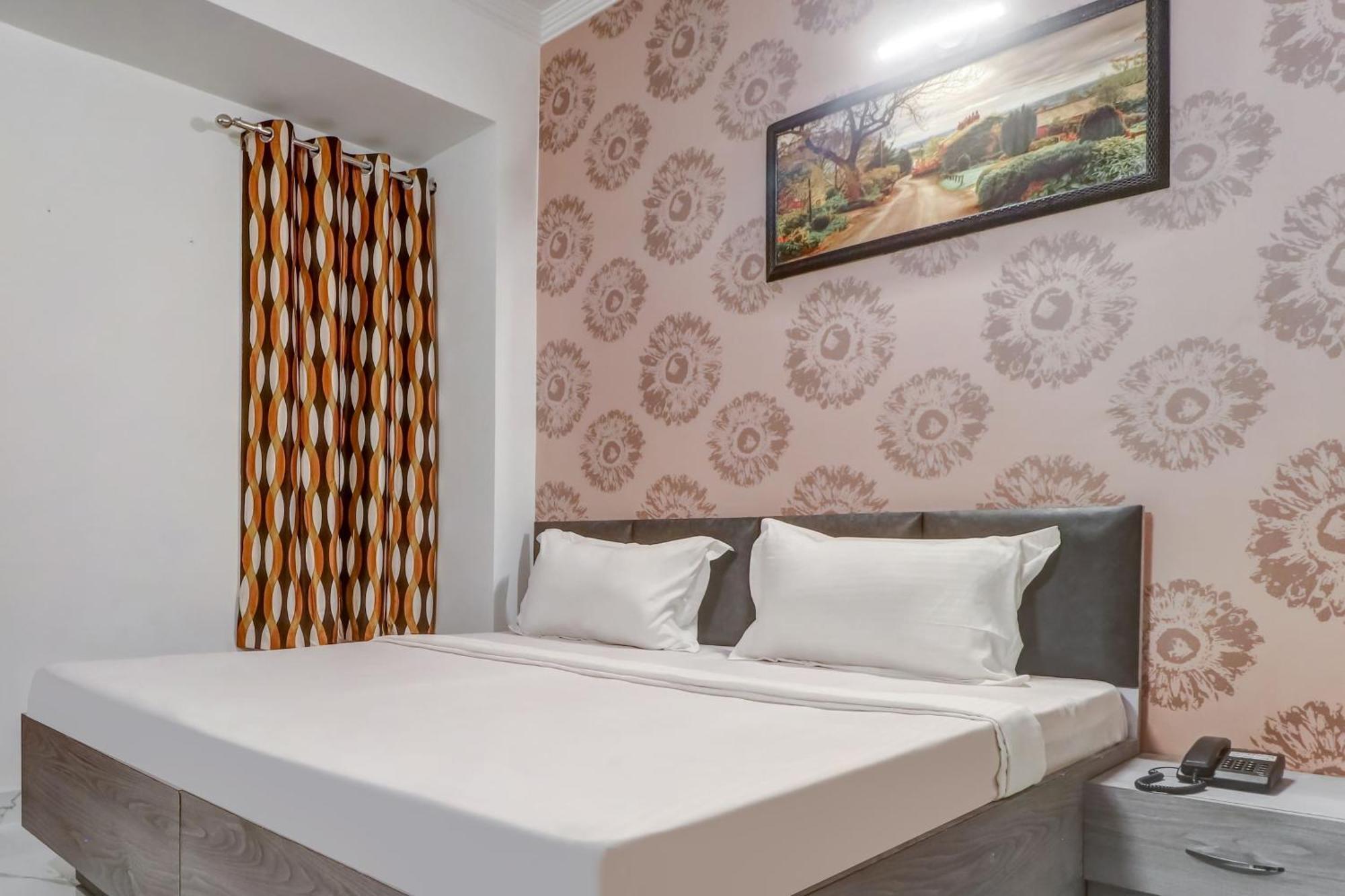 Townhouse Hotel Ludhiana Buitenkant foto