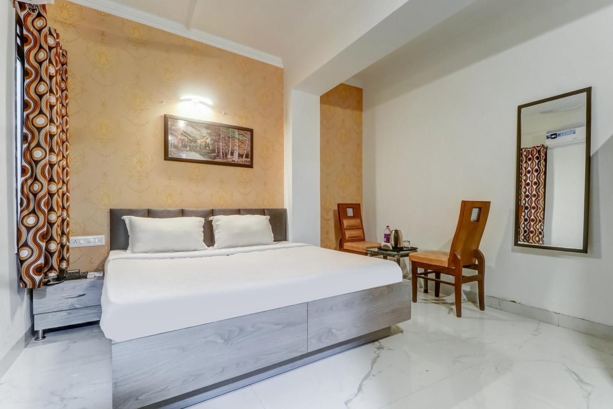 Townhouse Hotel Ludhiana Buitenkant foto